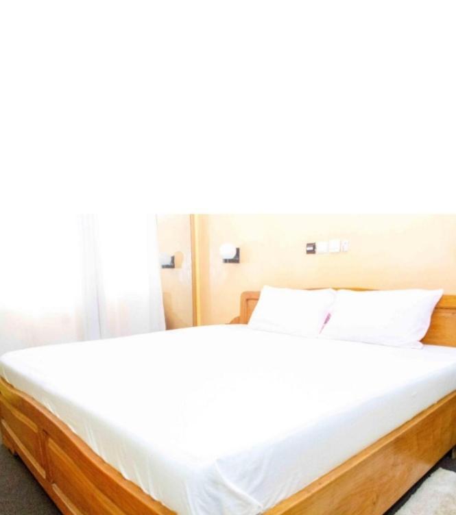 Chambre Classique Cotonou Phòng bức ảnh